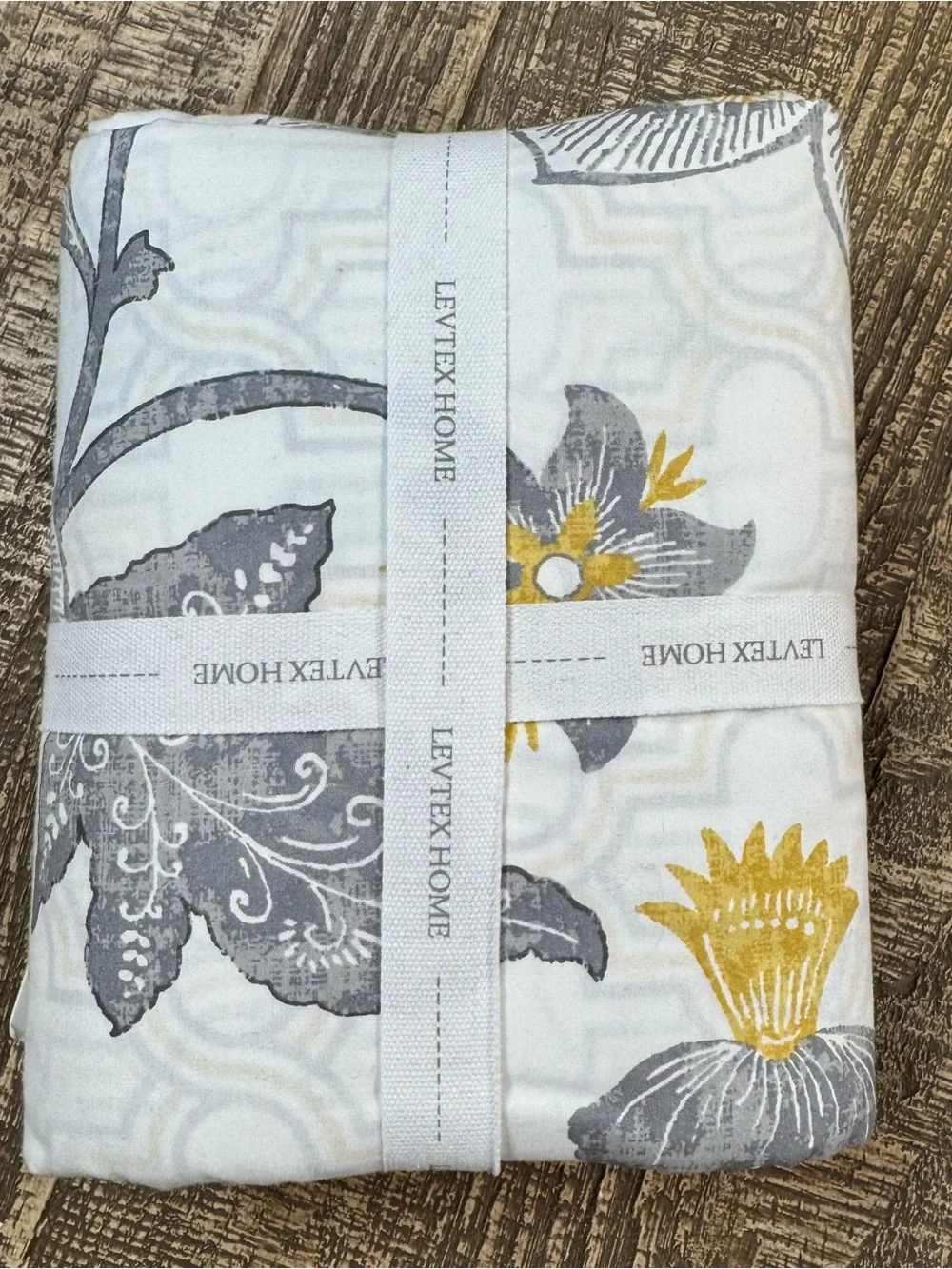 NWT Queen/Full Duvet Set - Grey and Yellow Floral